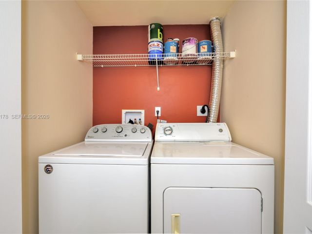 Apartment for sale  Unit #905 - photo 7018055