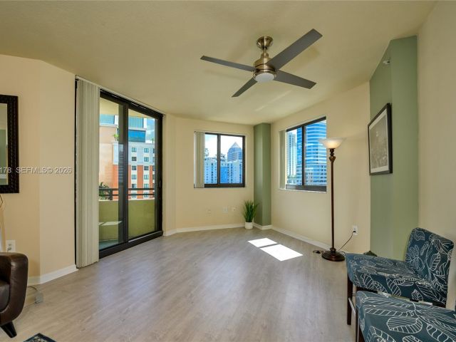 Apartment for sale  Unit #905 - photo 7018065