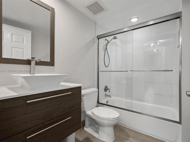 2-bedroom condo for rent in Hallandale Beach - 1755 E Hallandale Beach Blvd 2105E - MondialRealty