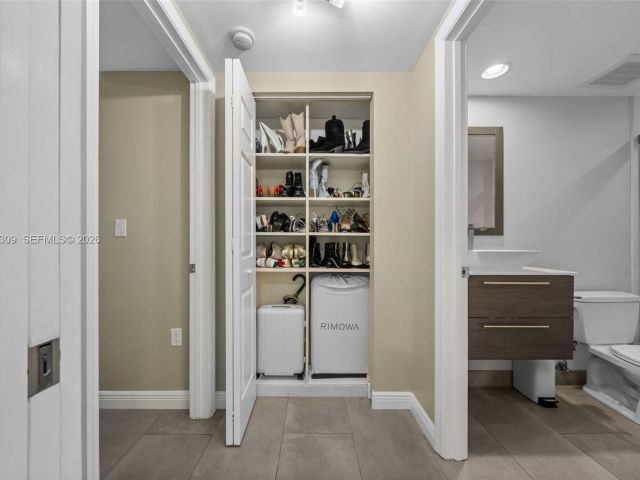 2-bedroom condo for rent in Hallandale Beach - 1755 E Hallandale Beach Blvd 2105E - MondialRealty