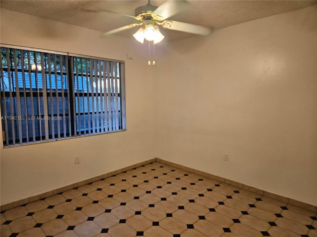 3-bedroom home for rent in Miami - 510 NW 109th Ave 704-7 - MondialRealty