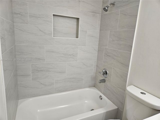 3-bedroom home for rent in Miami - 510 NW 109th Ave 704-7 - MondialRealty