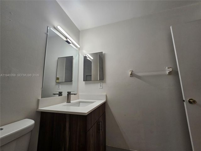 3-bedroom home for rent in Miami - 510 NW 109th Ave 704-7 - MondialRealty