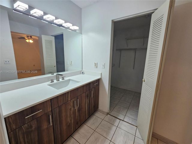 3-bedroom home for rent in Miami - 510 NW 109th Ave 704-7 - MondialRealty