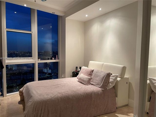 Apartment for rent  Unit #4301 - photo 7017439