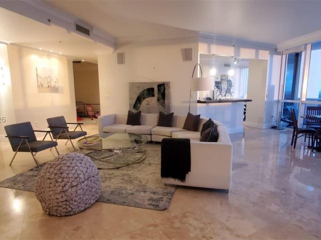 Apartment for rent  Unit #4301 - photo 7017449