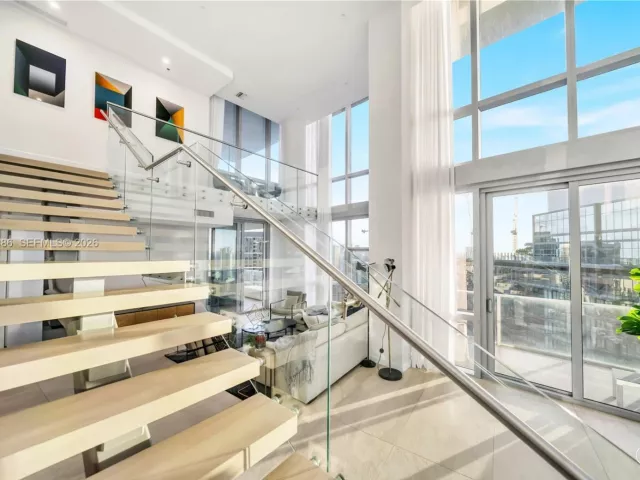 4-bedroom condo for sale in Miami - 851 NE 1st Avenue Penthouse 4612 - MondialRealty