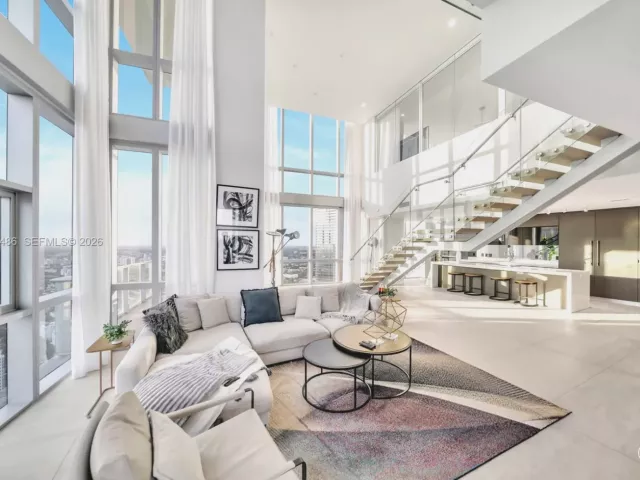 4-bedroom condo for sale in Miami - 851 NE 1st Avenue Penthouse 4612 - MondialRealty