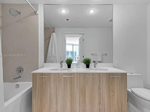 Apartment for rent  Unit #1607 - photo 7016868