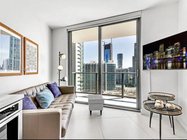 Apartment for rent  Unit #1607 - photo 7016869