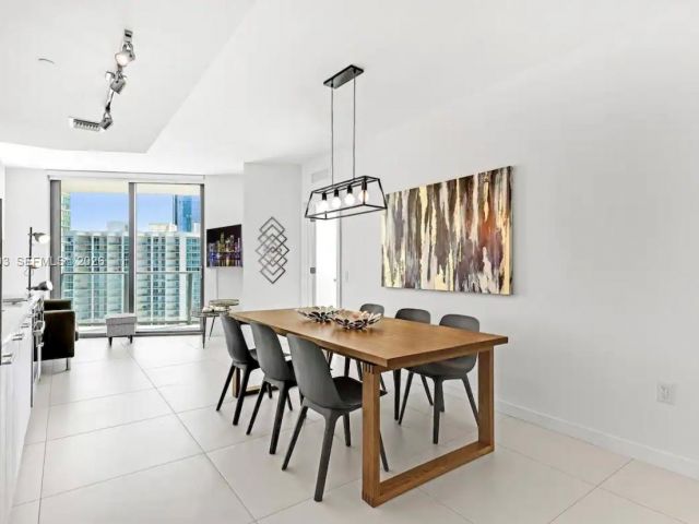 Apartment for rent  Unit #1607 - photo 7016873