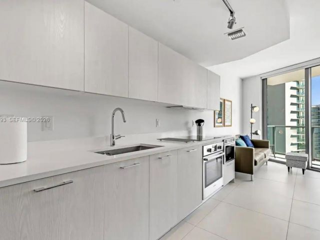 Apartment for rent  Unit #1607 - photo 7016874