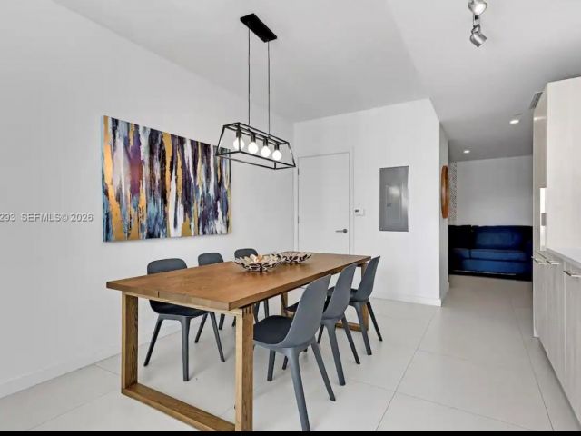 Apartment for rent  Unit #1607 - photo 7016875