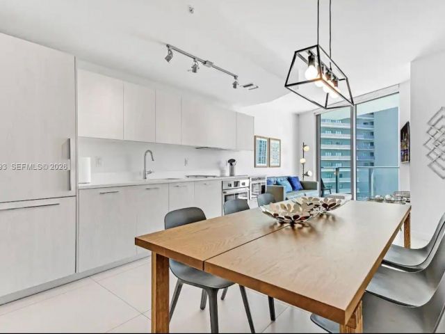 Apartment for rent  Unit #1607 - photo 7016876