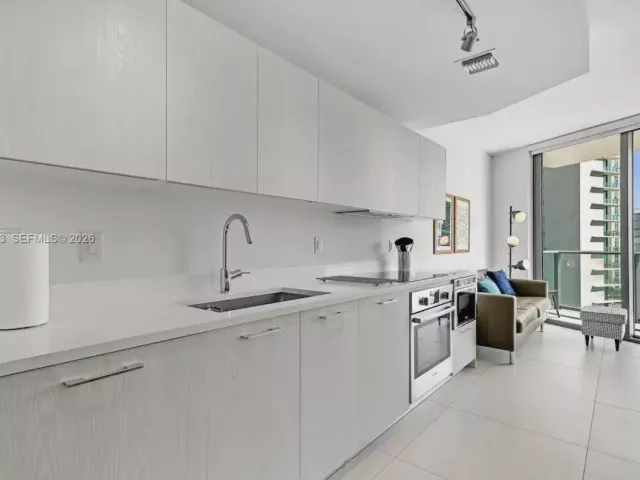 1-bedroom condo for rent in Miami - 501 NE 31st St 1607 - MondialRealty