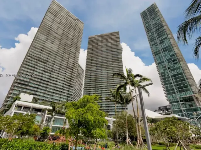 1-bedroom condo for rent in Miami - 501 NE 31st St 1607 - MondialRealty