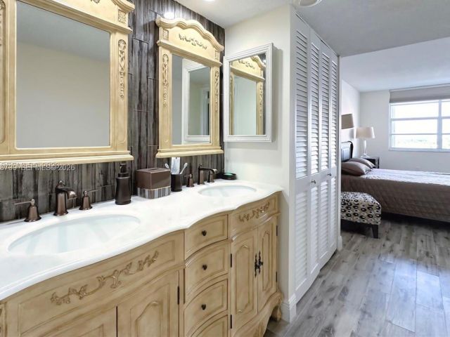 1-bedroom condo for rent in Miami Beach - 5701 Collins Ave 505 - MondialRealty