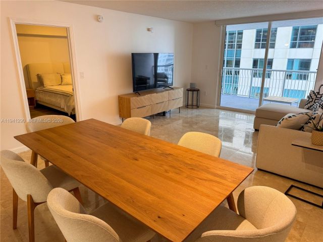 Apartment for rent  Unit #1708 - photo 7433298