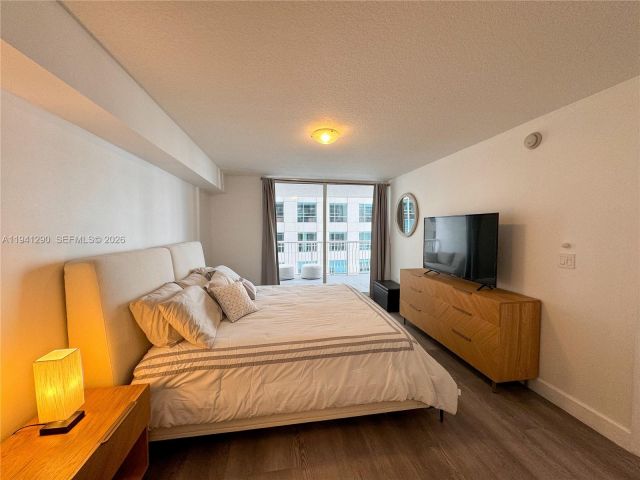 Apartment for rent  Unit #1708 - photo 7433303