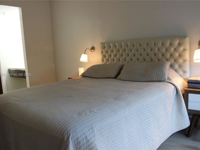 Apartment for rent  Unit #810 - photo 7019347