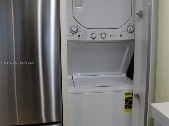 Apartment for rent  Unit #810 - photo 7019349