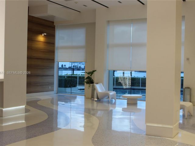 Apartment for rent  Unit #810 - photo 7019357