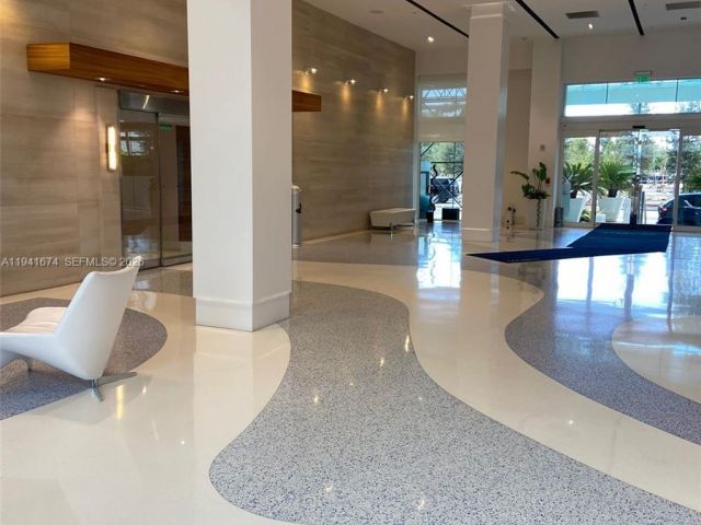 Apartment for rent  Unit #810 - photo 7019359