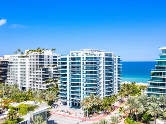 2-bedroom condo for sale in Surfside - 9401 Collins Ave 505 - MondialRealty