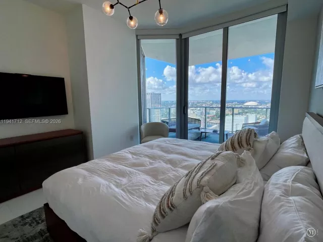 2-bedroom condo for sale in Miami - 851 NE 1st Ave 3606 - MondialRealty