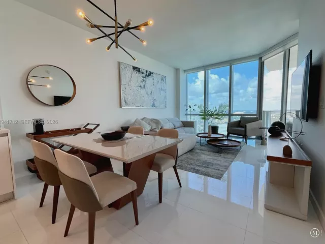 2-bedroom condo for sale in Miami - 851 NE 1st Ave 3606 - MondialRealty