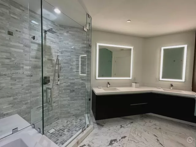 2-bedroom condo for sale in Miami - 851 NE 1st Ave 3606 - MondialRealty