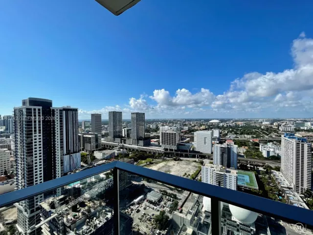 2-bedroom condo for sale in Miami - 851 NE 1st Ave 3606 - MondialRealty