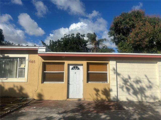 3-bedroom home for rent in Miami - 465 NE 157th Ter 2 - MondialRealty
