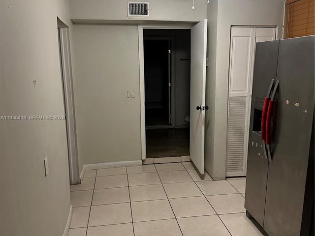 3-bedroom home for rent in Miami - 465 NE 157th Ter 2 - MondialRealty