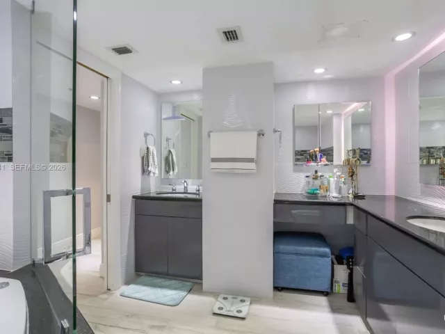 2-bedroom condo for rent in Hallandale Beach - 300 Three Islands Blvd PH3A - MondialRealty