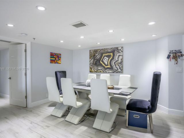 Apartment for rent  Unit #PH3A - photo 7017768