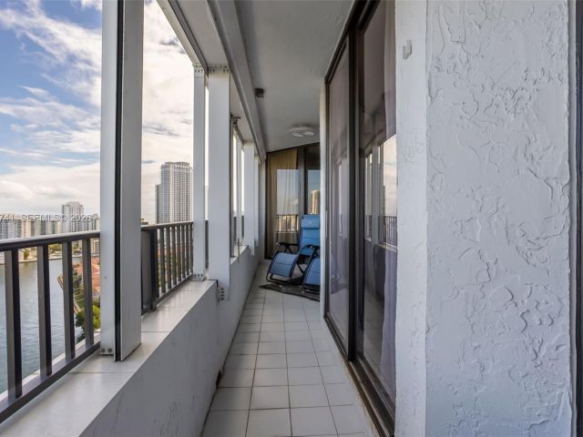 Apartment for rent  Unit #PH3A - photo 7017770
