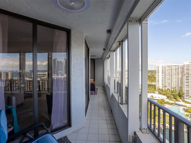 Apartment for rent  Unit #PH3A - photo 7017775