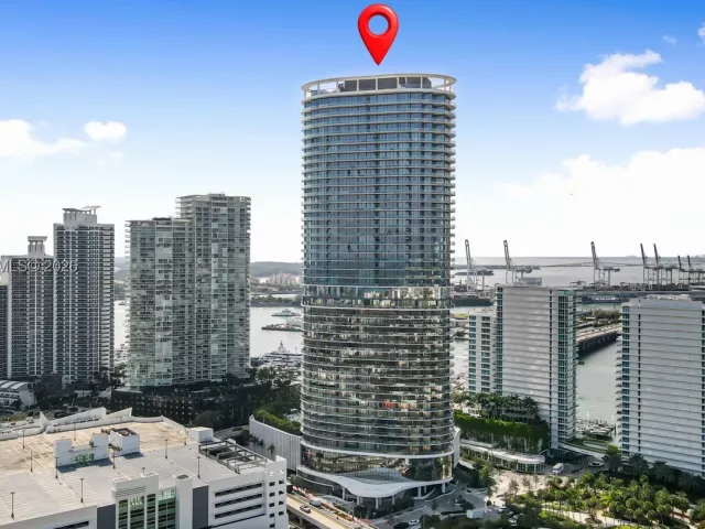 1-bedroom condo for sale in Miami Beach - 500 Alton Rd 1204 - MondialRealty
