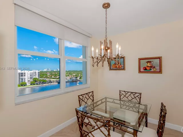 2-bedroom condo for sale in Hollywood - 2751 S Ocean Dr 1108N - MondialRealty