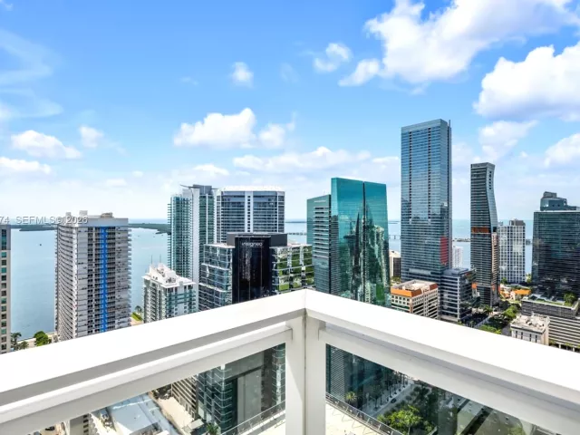 4-bedroom condo for sale in Miami - 1080 Brickell Ave 3900-3901 - MondialRealty