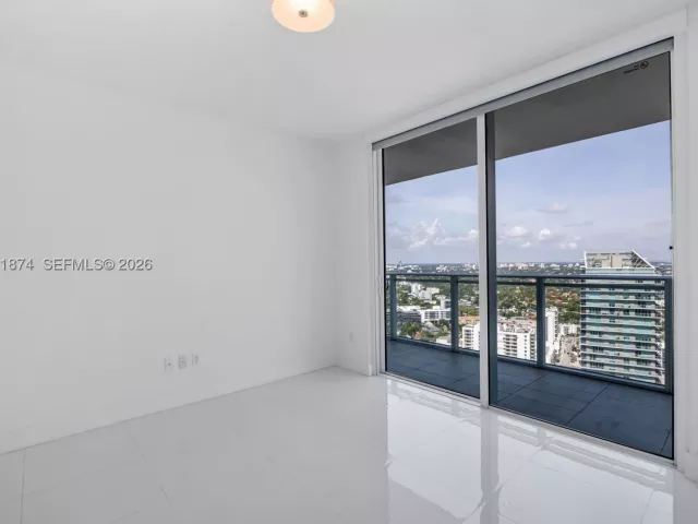 4-bedroom condo for sale in Miami - 1080 Brickell Ave 3900-3901 - MondialRealty