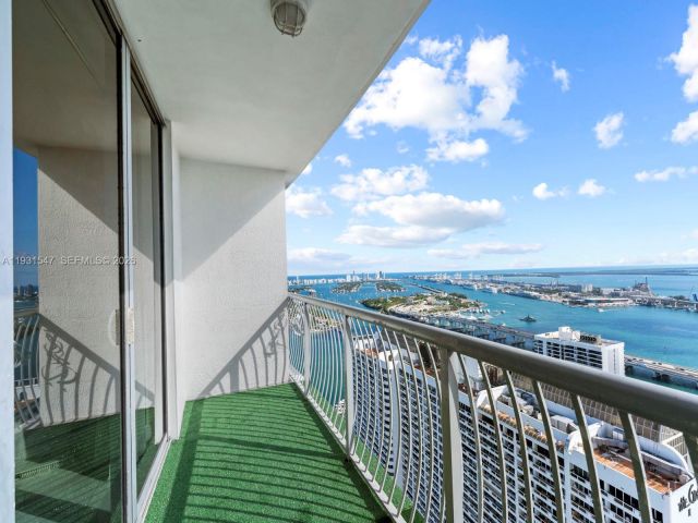 condo for sale in Miami - 1750 N Bayshore Dr 5208 - MondialRealty