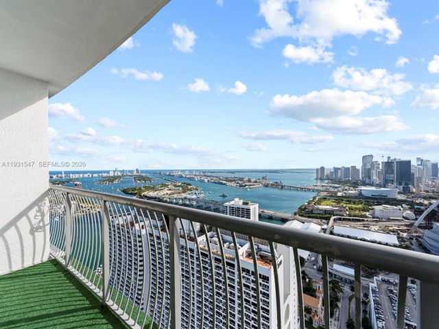 condo for sale in Miami - 1750 N Bayshore Dr 5208 - MondialRealty