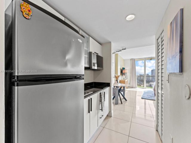 condo for sale in Miami - 1750 N Bayshore Dr 5208 - MondialRealty