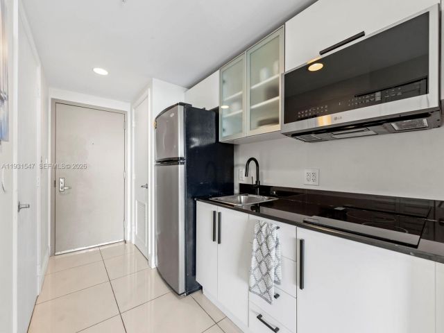 condo for sale in Miami - 1750 N Bayshore Dr 5208 - MondialRealty