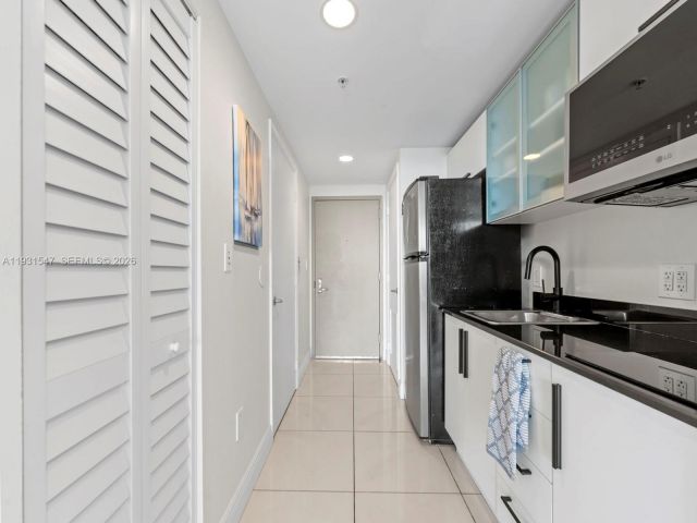 condo for sale in Miami - 1750 N Bayshore Dr 5208 - MondialRealty