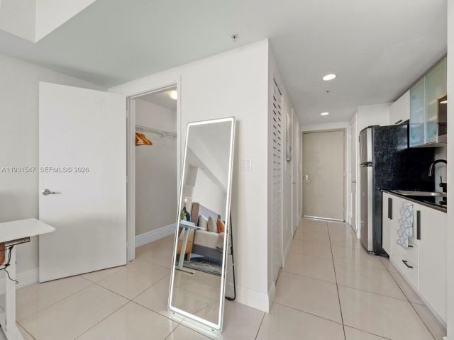 condo for sale in Miami - 1750 N Bayshore Dr 5208 - MondialRealty