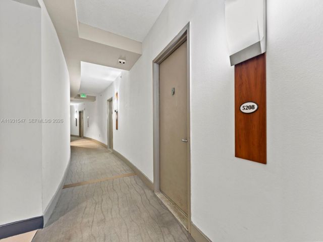 condo for sale in Miami - 1750 N Bayshore Dr 5208 - MondialRealty