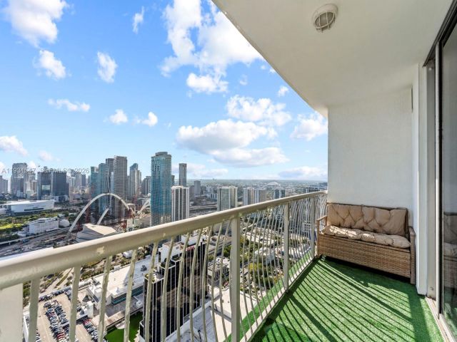 condo for sale in Miami - 1750 N Bayshore Dr 5208 - MondialRealty